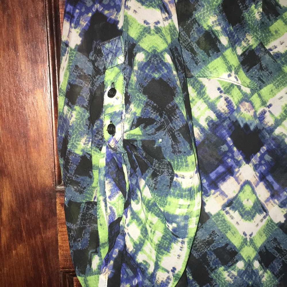 Sheer top - Picture 2 of 6